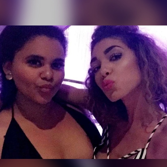 Meet your Posher, Alexis - Picture 1 of 1